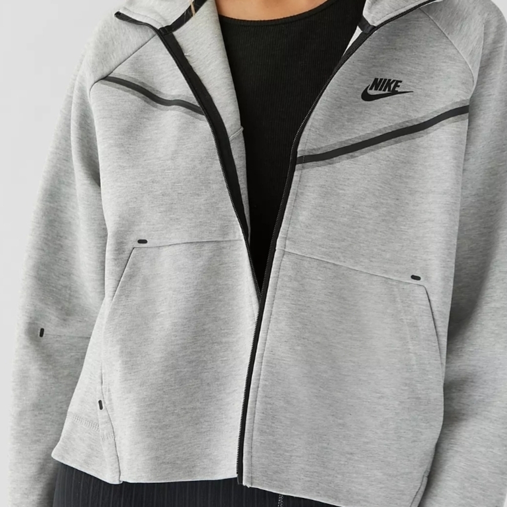 Nike Women's Light Gray Full-Zip Hoodie